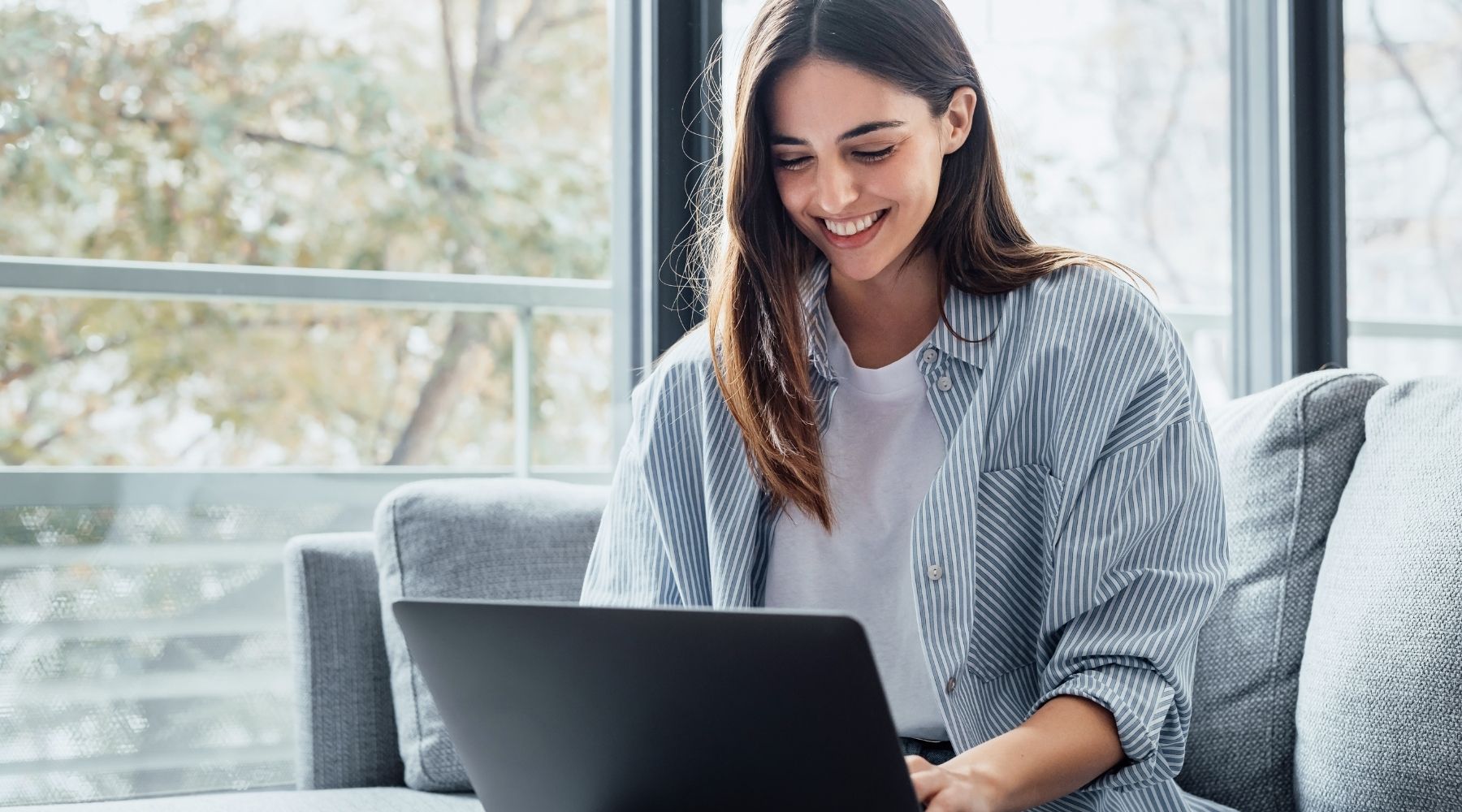 Screen Time Skin: Is Blue Light Aging You?